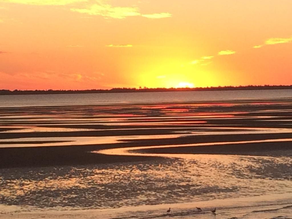 Jade Waters Luxury Apartments Hervey Bay Buitenkant foto