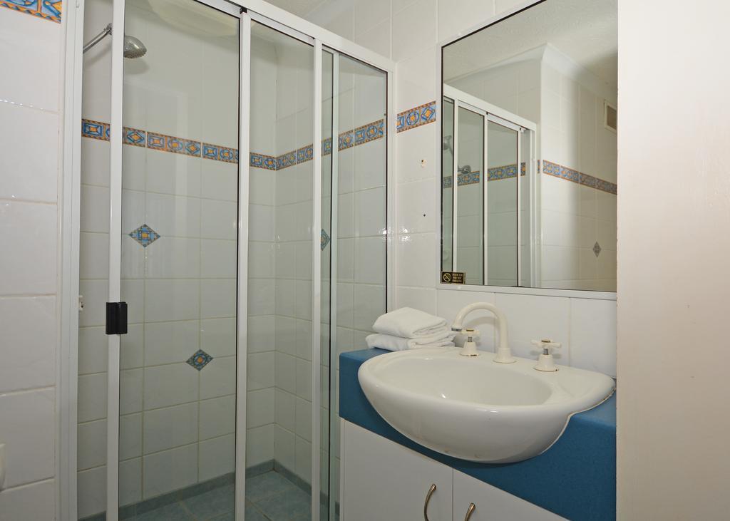 Jade Waters Luxury Apartments Hervey Bay Buitenkant foto