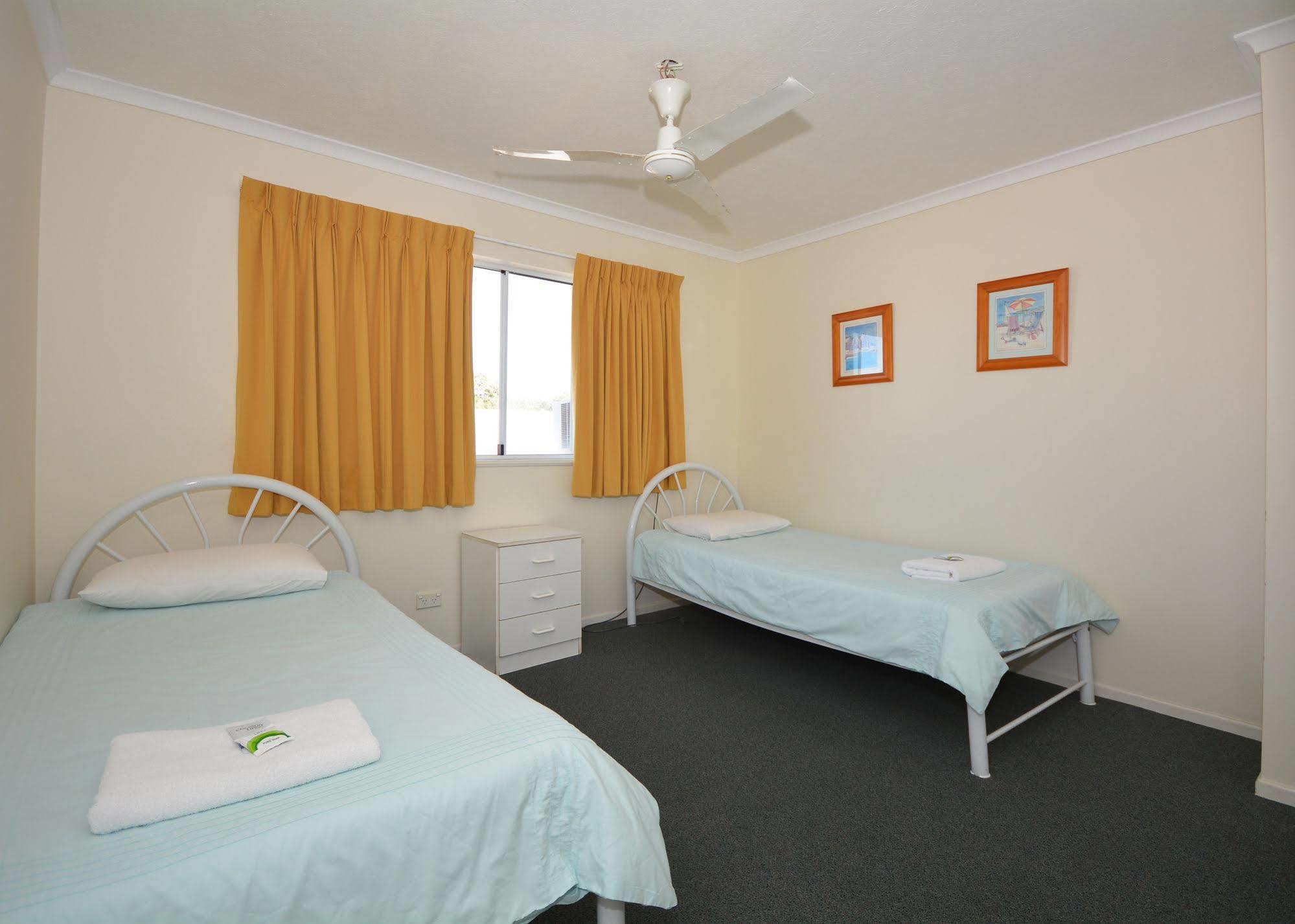 Jade Waters Luxury Apartments Hervey Bay Buitenkant foto