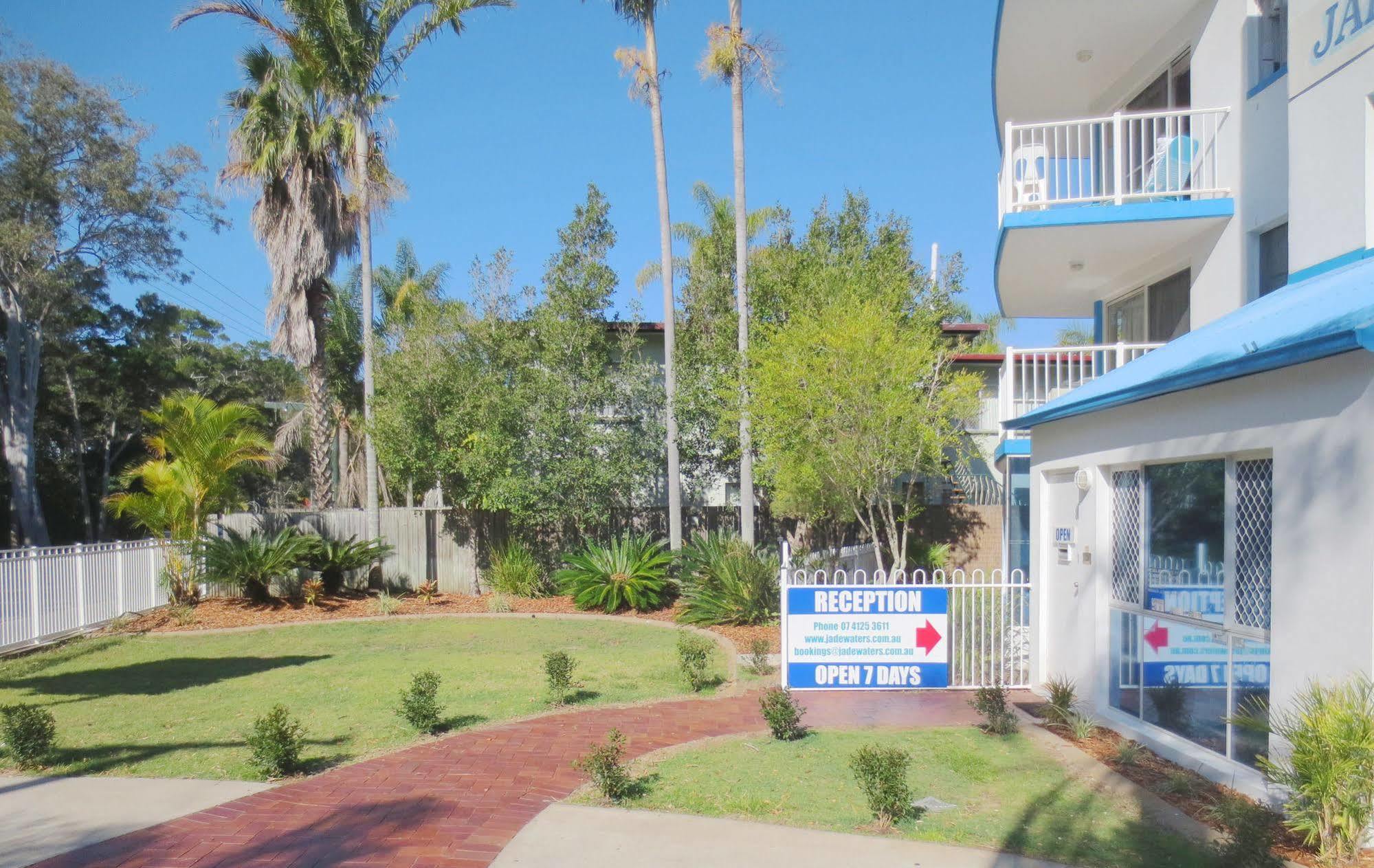 Jade Waters Luxury Apartments Hervey Bay Buitenkant foto