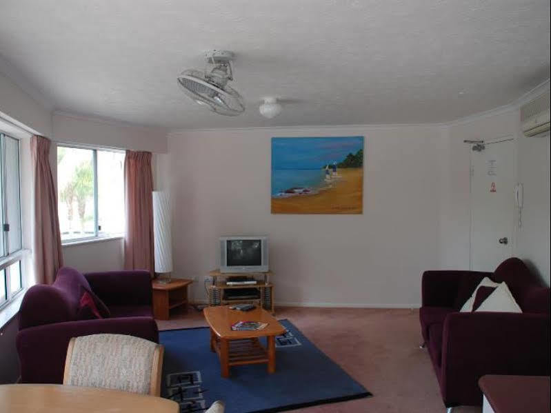 Jade Waters Luxury Apartments Hervey Bay Buitenkant foto
