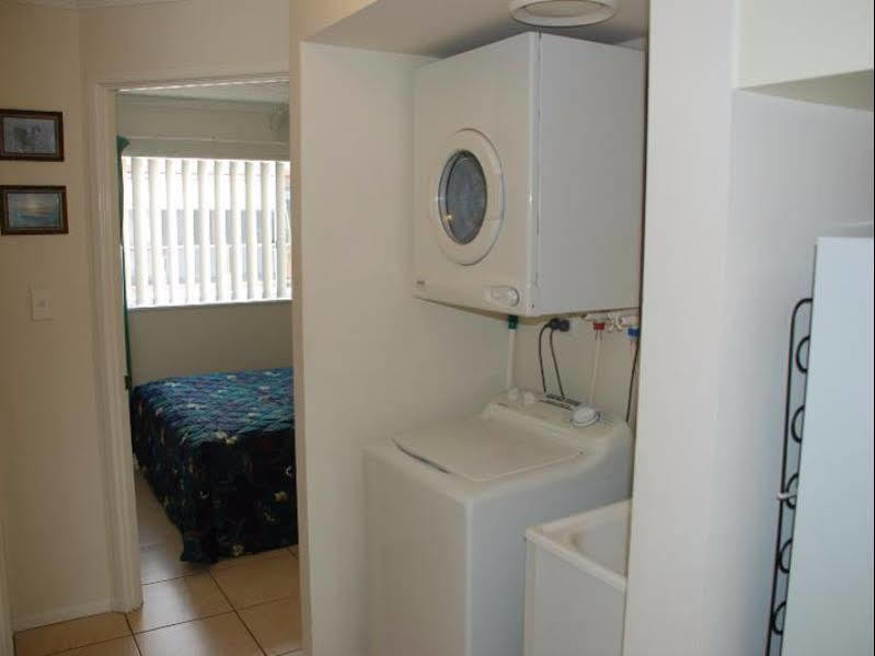 Jade Waters Luxury Apartments Hervey Bay Buitenkant foto